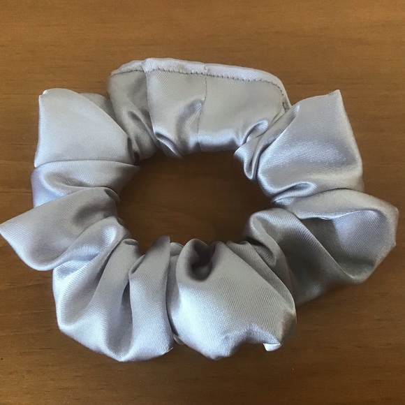 SOLD❗️Set of 3 Handmade Scrunchies - Picture 4 of 4